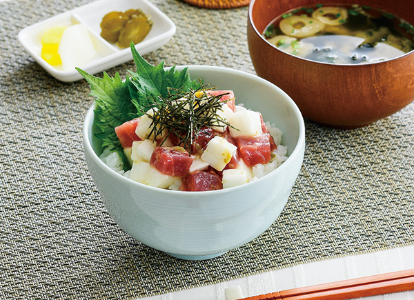 まぐろとながいもの柚子胡椒風味丼